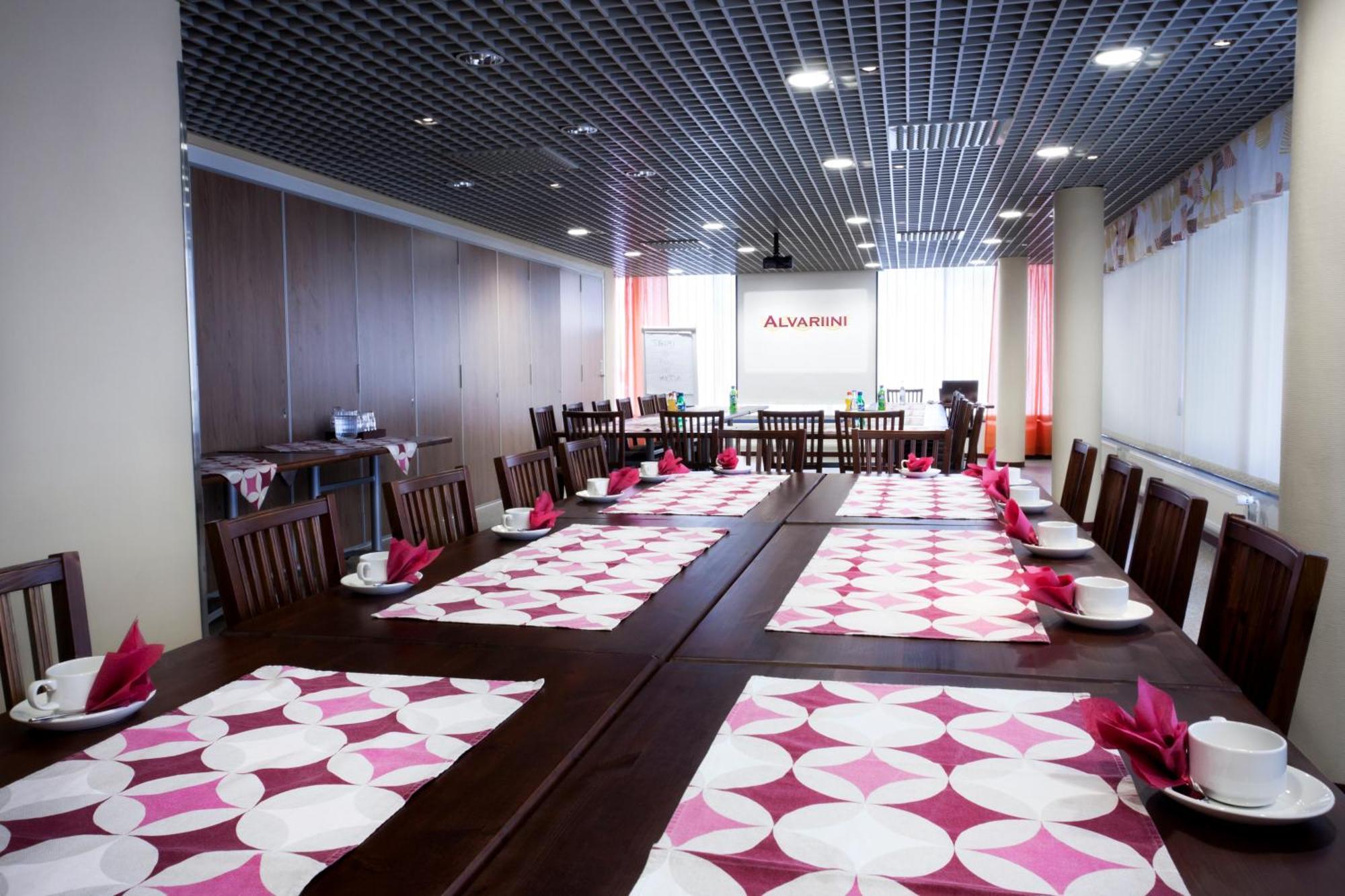 Hotel Alvariini Alajärvi Zewnętrze zdjęcie